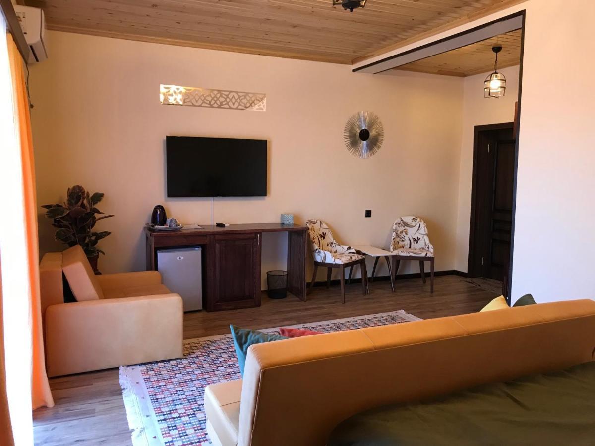 Ohio Inn & Cafe Ivanovka Екстер'єр фото